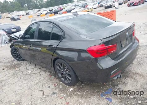 2017 BMW 320I xDrive z USA, uszkodzony, nr VIN WBA8E5G53HNU41555